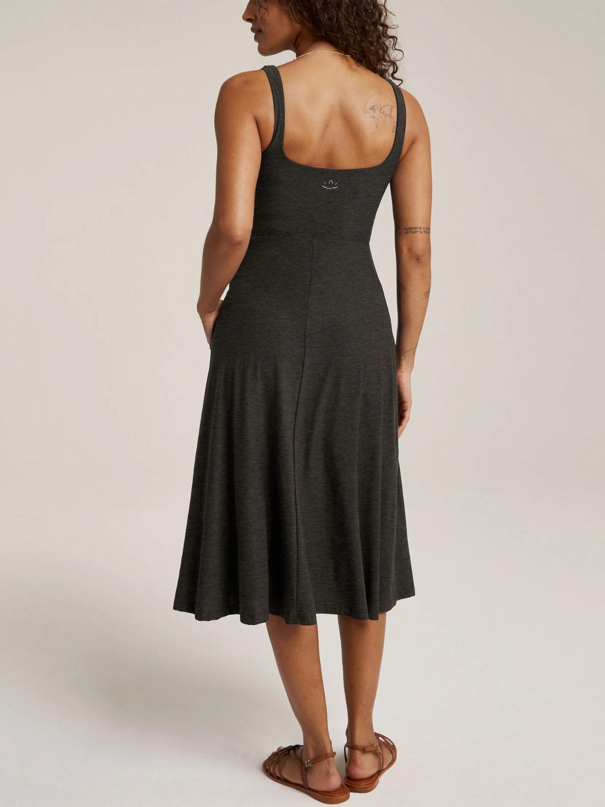 midi dress magenta Square Neck High Slit Midi Dress – bebe